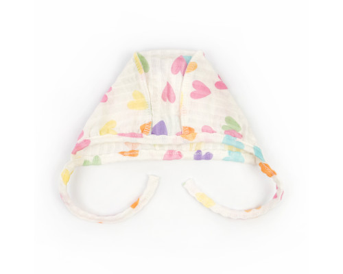 Чепчик для девочки из интерлока Hearts